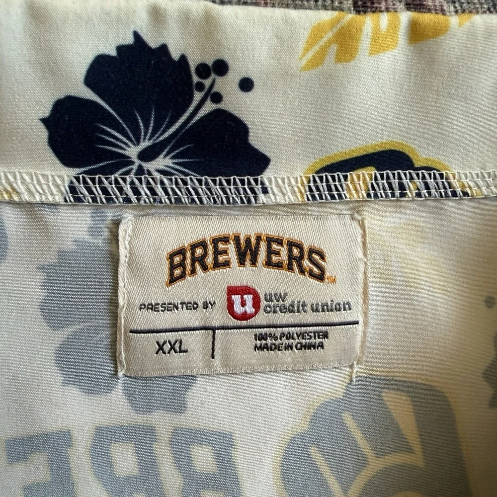 Milwaukee Brewers Hawaiian Shirt Sz XXL Licensed MLB Promotion Lightweight Aloha
